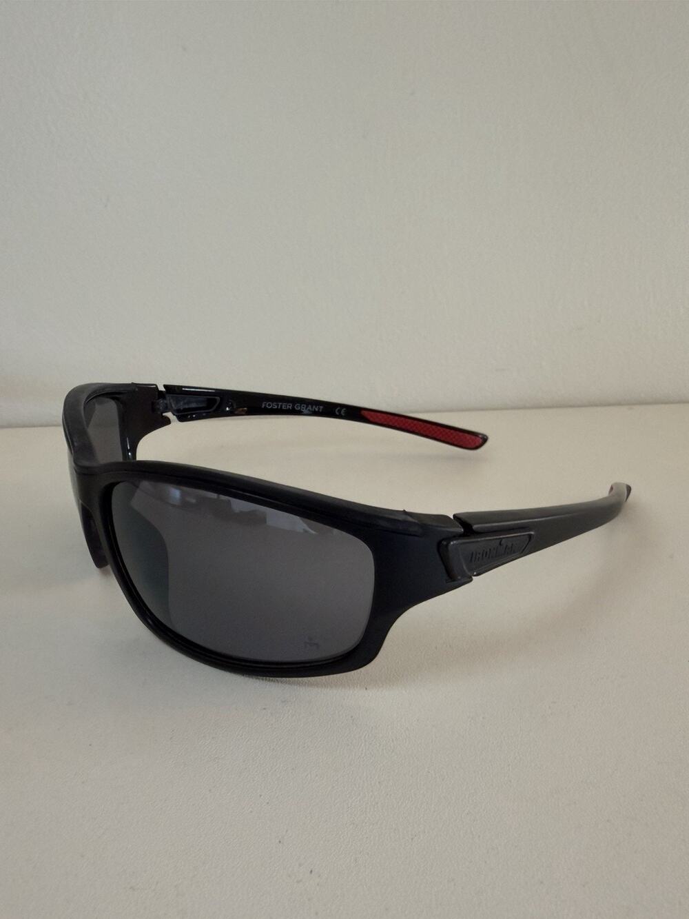IRONMAN Foster Grant LAUNCH Black & Red Sport Sunglasses Full Rim Wrap EUC!!